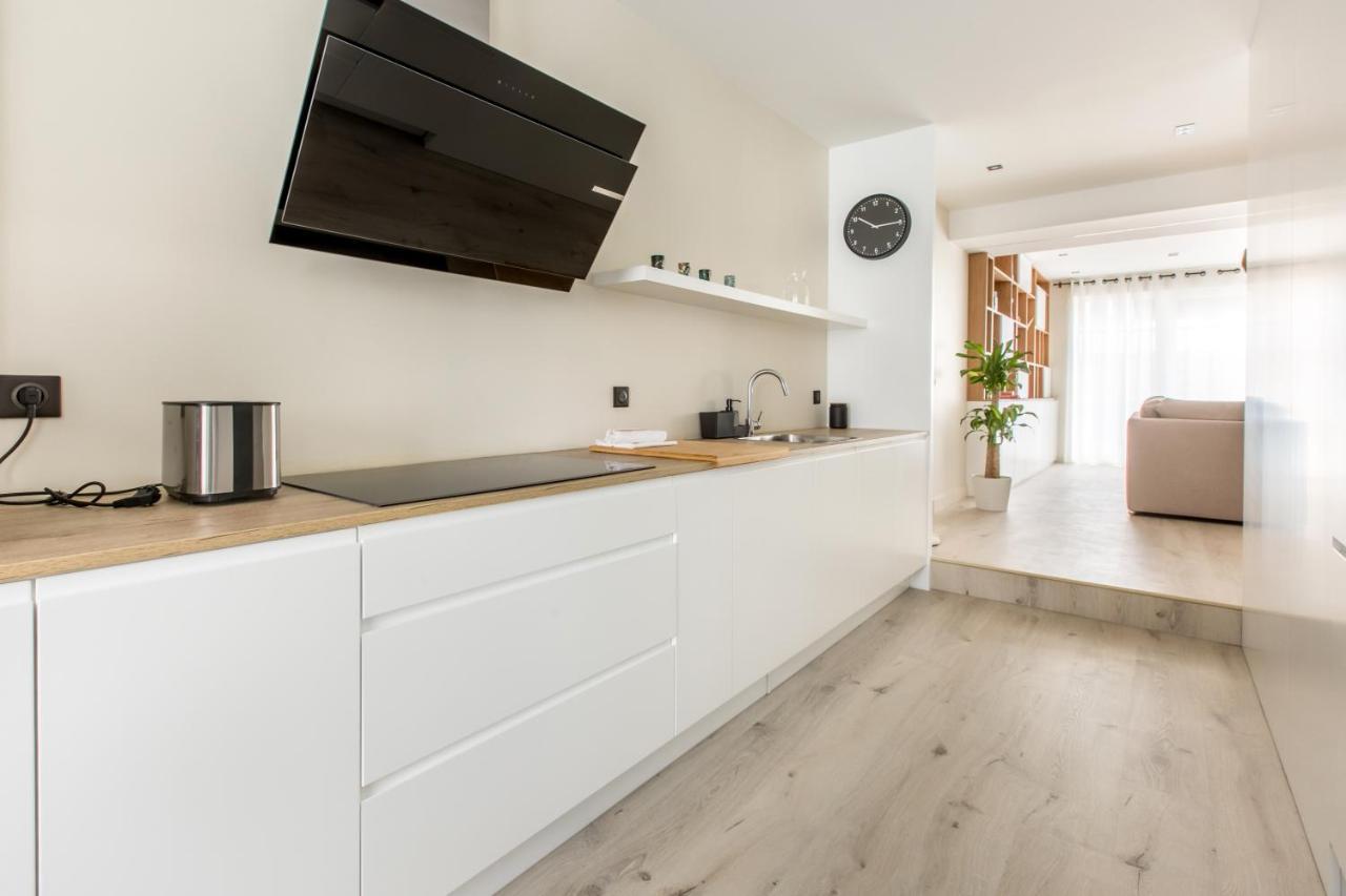 Appartement Spacieux Et Moderne 4 Chambres A 5Mn A Pieds Republique Lille Exterior photo